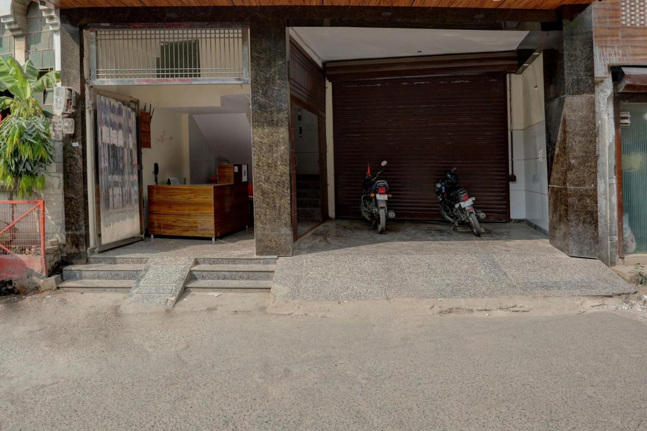 Hotel O Family Deluxe Nowe Delhi Zewnętrze zdjęcie